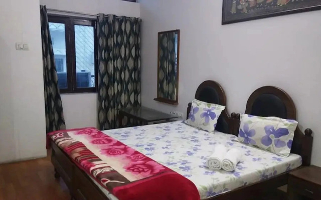 Esan Guest House Varanasi by Goroomgo