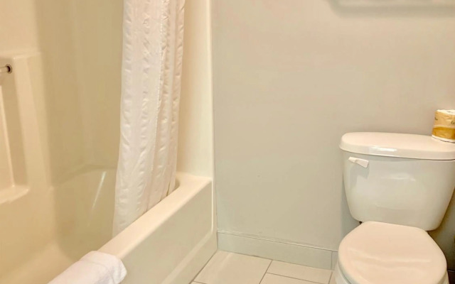 BridgePointe Inn & Suites by BPhotels, Lincoln I-80/27th St