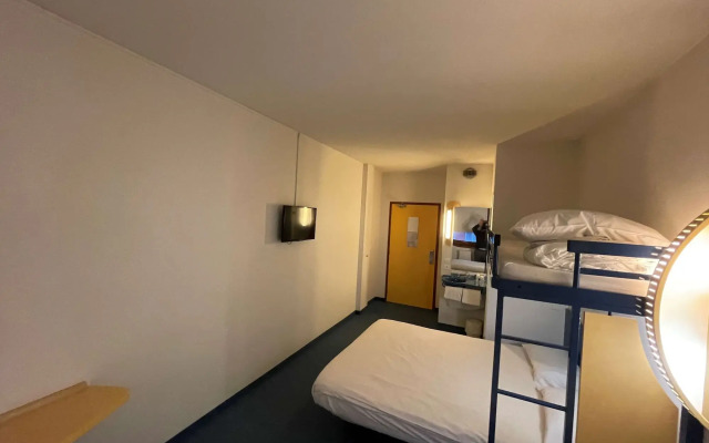 Kyriad Direct Montauban Centre