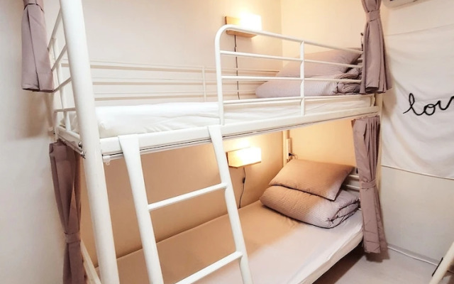 YAB Guesthouse - Female Only