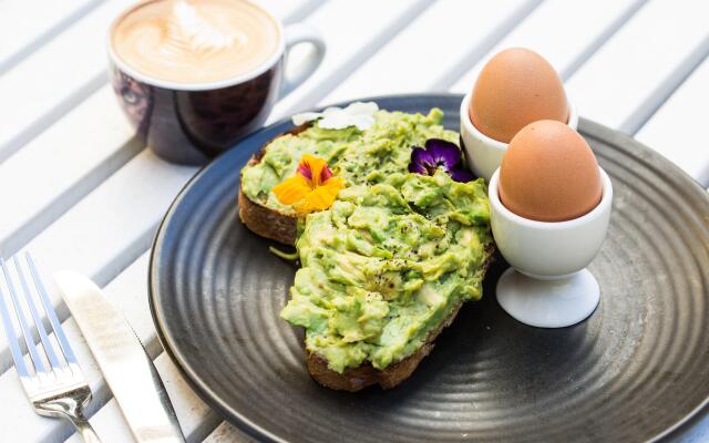 Holiday Inn Sydney Potts Point by IHG