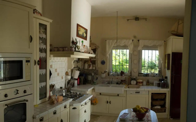 Olive House Traditional Villa with Pool