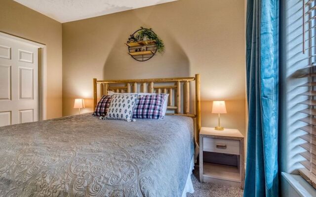 Majestic Lakeside Hideaway 2 Bedroom Condo