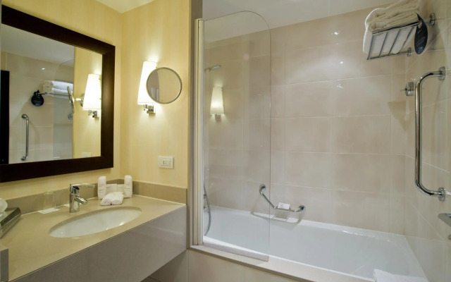 Mercure Paris Arc de Triomphe Etoile