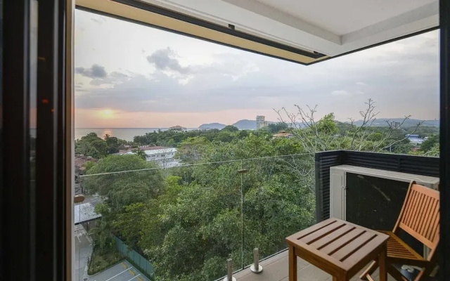 Heavenly View - 2 Bdrm Oceanview Apartment