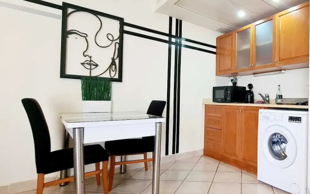 SHaYaSH apartments Leonardo Bat-Yam