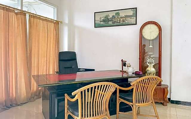 RedDoorz @ LeDug Tretes