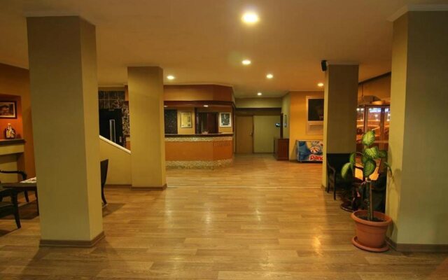 Mora Hotel