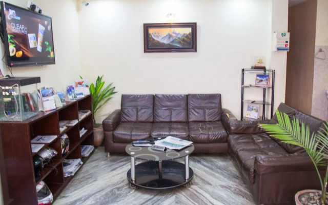 OYO 155 Sankata Hotel & Apartment