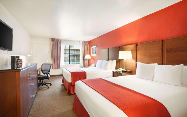 Ramada by Wyndham San Diego North Hotel & Conference Center