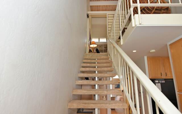 Kulakane 304 2 Bedroom Condo