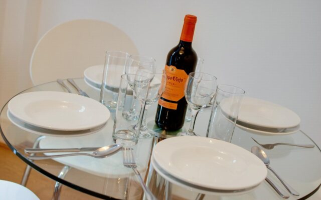 Base Serviced Apartments - Cumberland Apartments