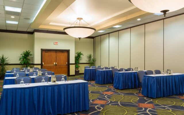 Doubletree by Hilton Fort Myers at Bell Tower Shops