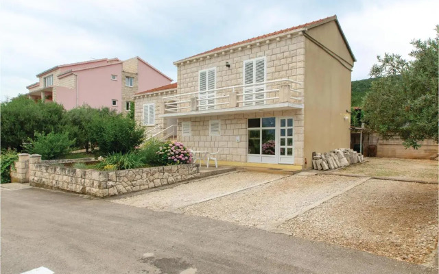 Two-Bedroom Apartment in Racisce