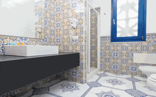 Araba Fenice Village