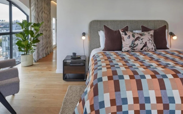 Xenia Signature Collection by Totalstay