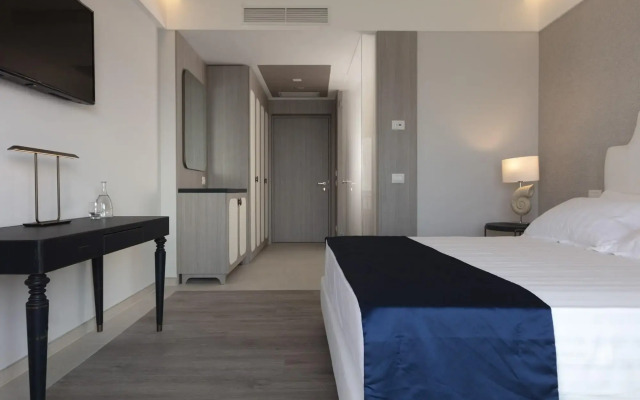Summit Hotel