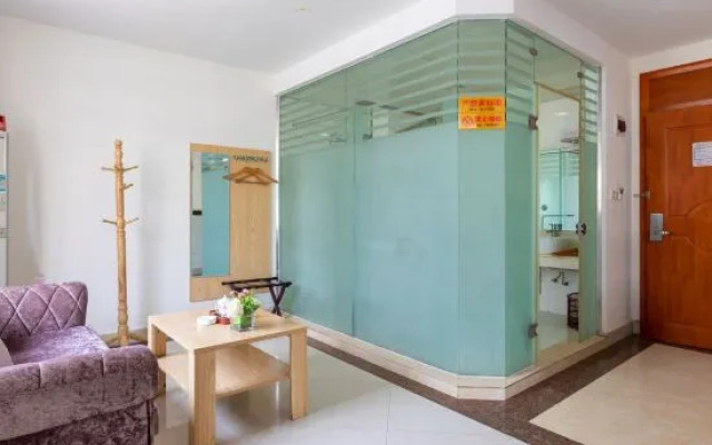 Holiday Hotel