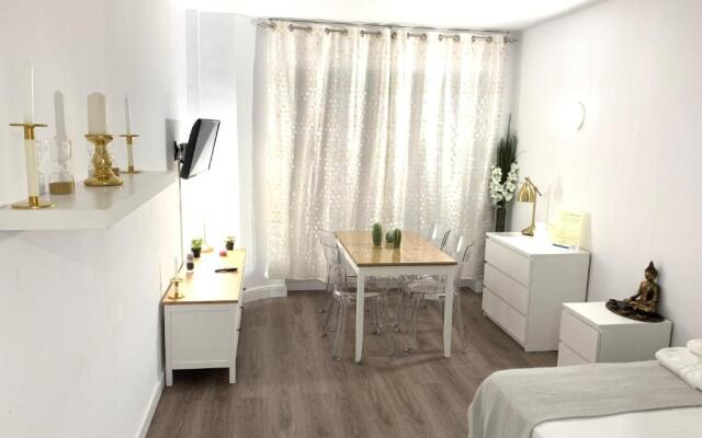 Triana Luxury Apartament 329