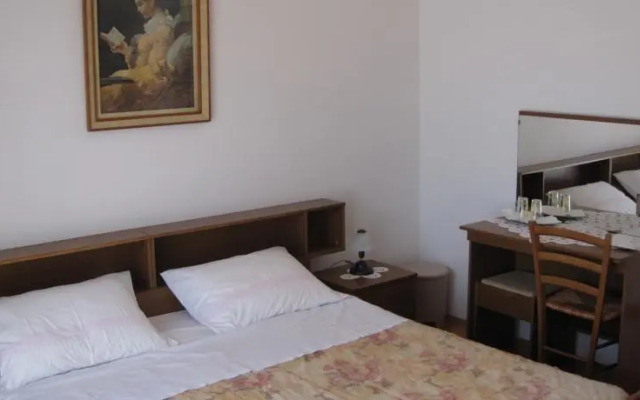 Rooms Ana