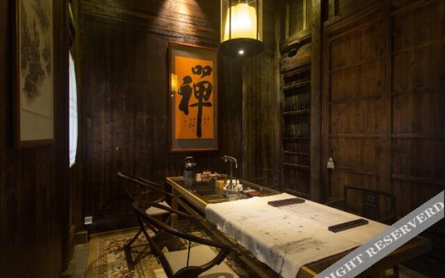 Houtang Holiday Manor
