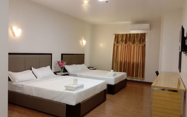 Meaco Royal Hotel- Lucena