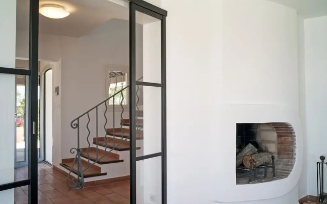 Uxurious Villa in Fréjus With Heated Pool & Panoramic View