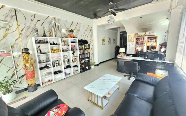 Sukcheewa Residence Phuket