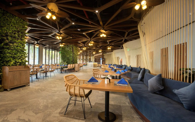 Flamingo Premium Lan Ha Bay Resort
