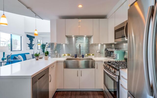 Luxury Little Italy Loft by Namastay