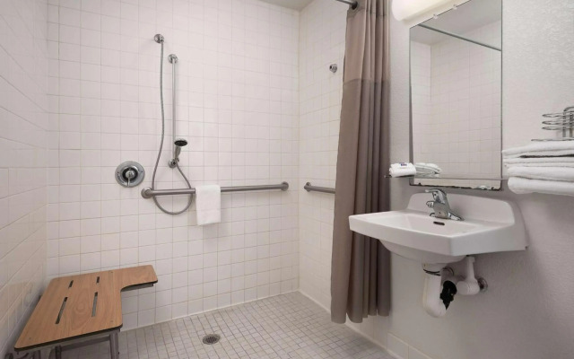Motel 6 Carpinteria, CA - Santa Barbara - North