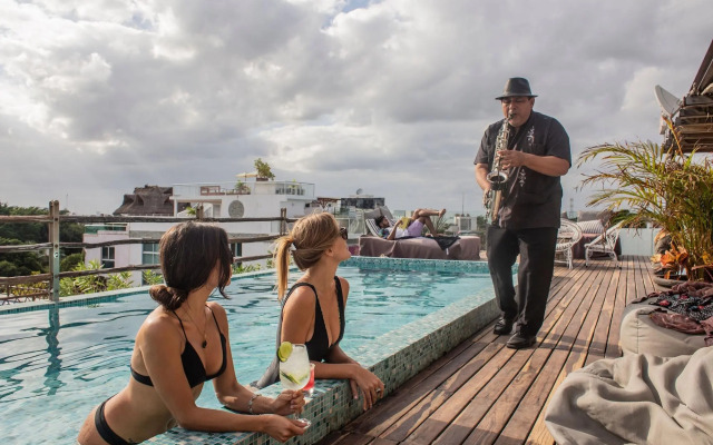 Be Playa Hotel Boutique & Rooftop Bar
