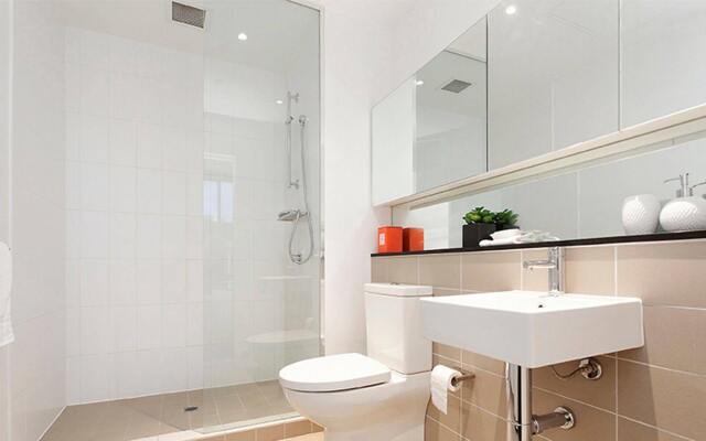 Wyndel Apartments St Kilda Views