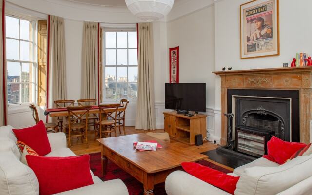 Stunning 4 Bedroom Central Edinburgh