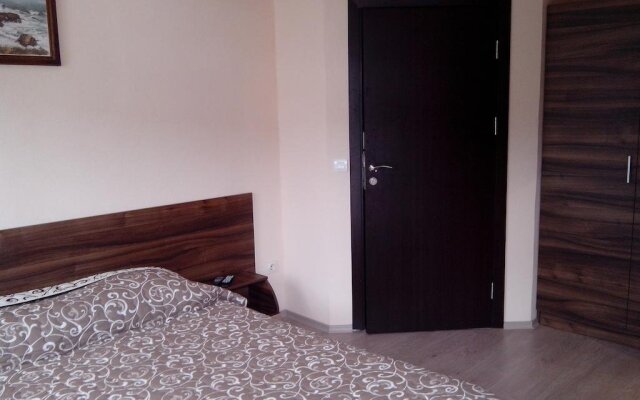 Advel Guest House