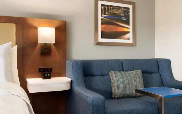 Hampton Inn West Des Moines Lake Drive