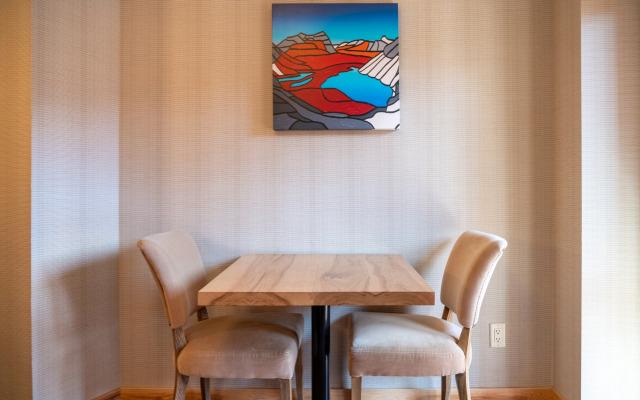 Moose Hotel And Suites
