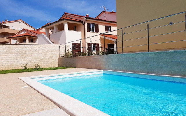 Villa Aurora 4-SternePrivate POOL