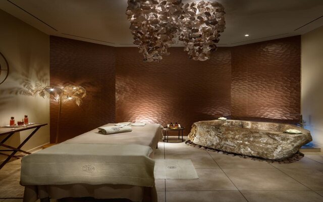 Royal River, Luxury Hotel - Adults Only