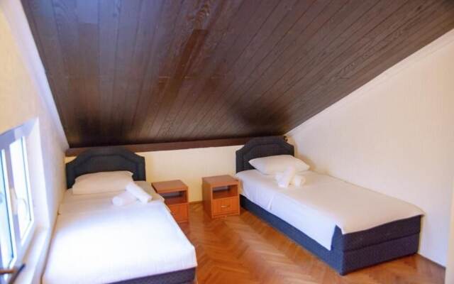 Apartments Lazar