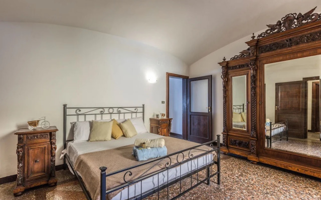 San Mamolo Retreats