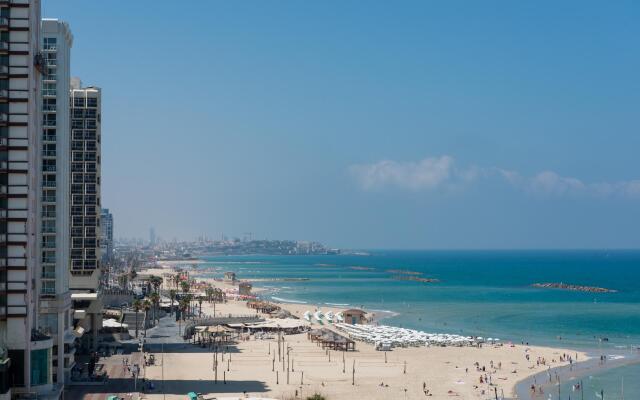 Leonardo Gordon Beach