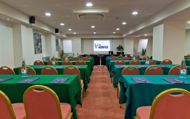 Minos Aparthotel