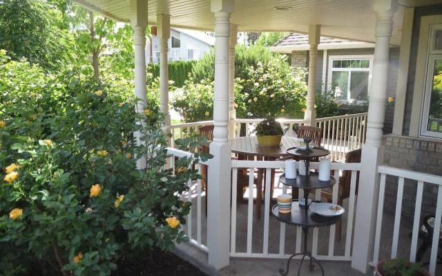 Yellow Rose Bed & Breakfast