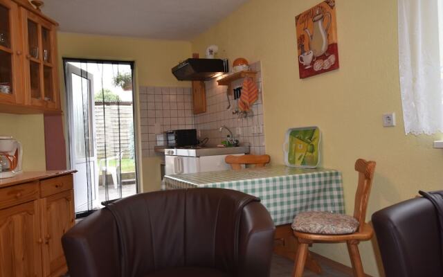 Countryside Bungalow in Pepelow With Lovely Garden