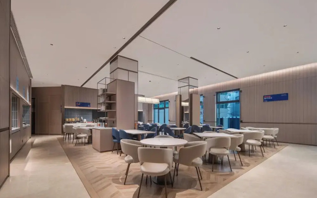 Holiday Inn Express Zhengzhou Garden Road by IHG