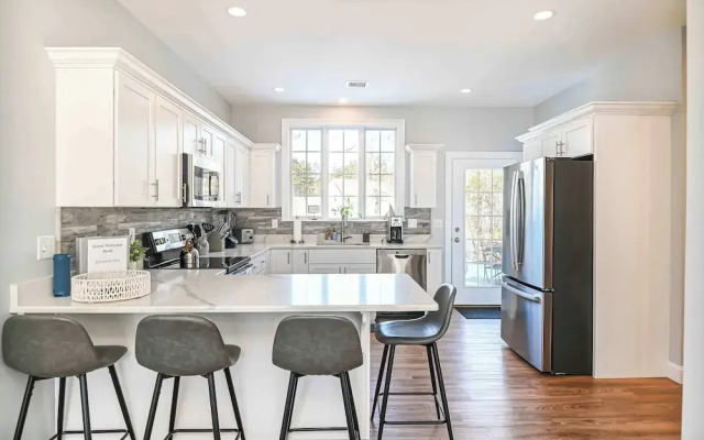 Maritime Meadows Charming Resort-style Home!