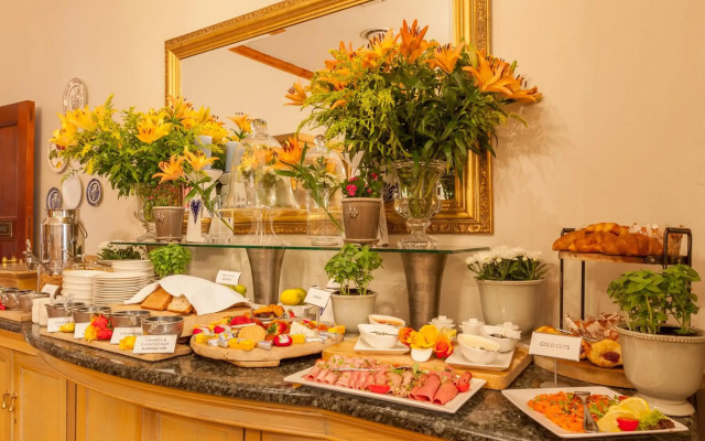 Courtyard Hotel Arcadia