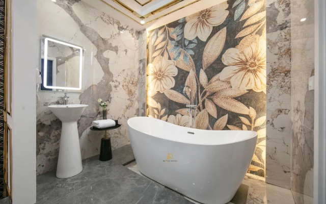 Romeo Hotel Linh Dam 1 - by BAY LUXURY