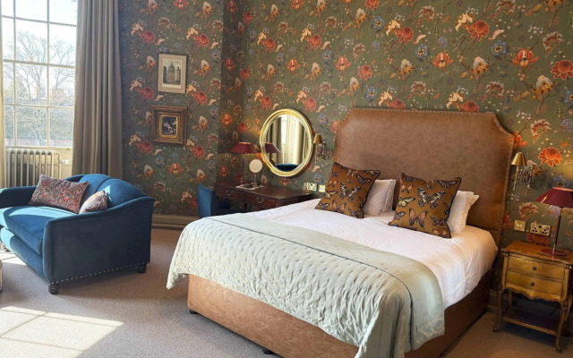 The Churchill Hotel